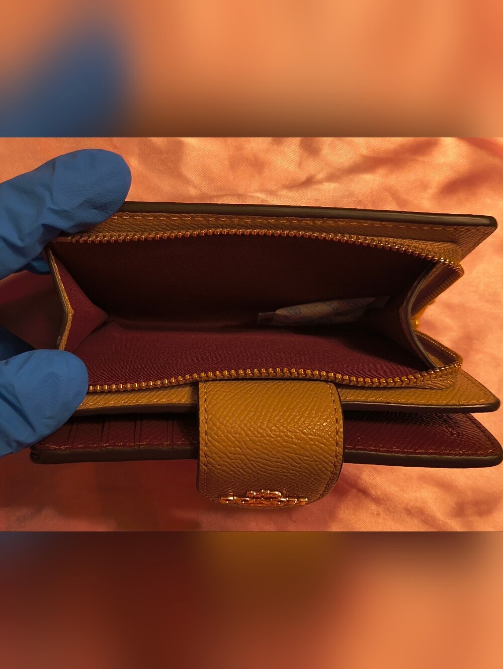 Coach NWOT Medium Corner Zip Wallet - Taupe Crossgrain Leather - Picture 5 of 6